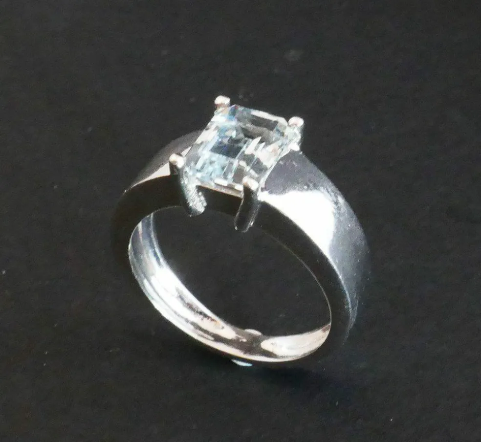 Bague aigue marine, or blanc