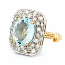 Bague aigue-marine entourage diamant