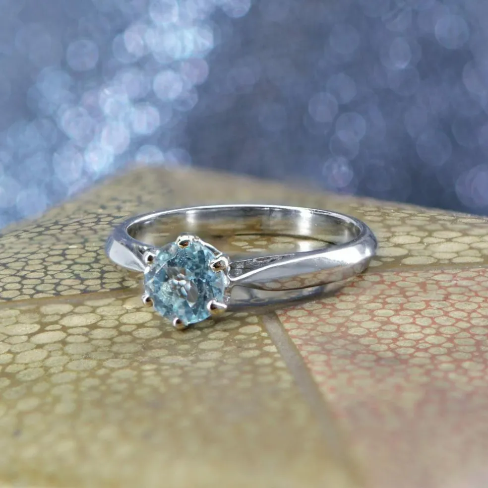 Bague aigue-marine or blanc en solitaire