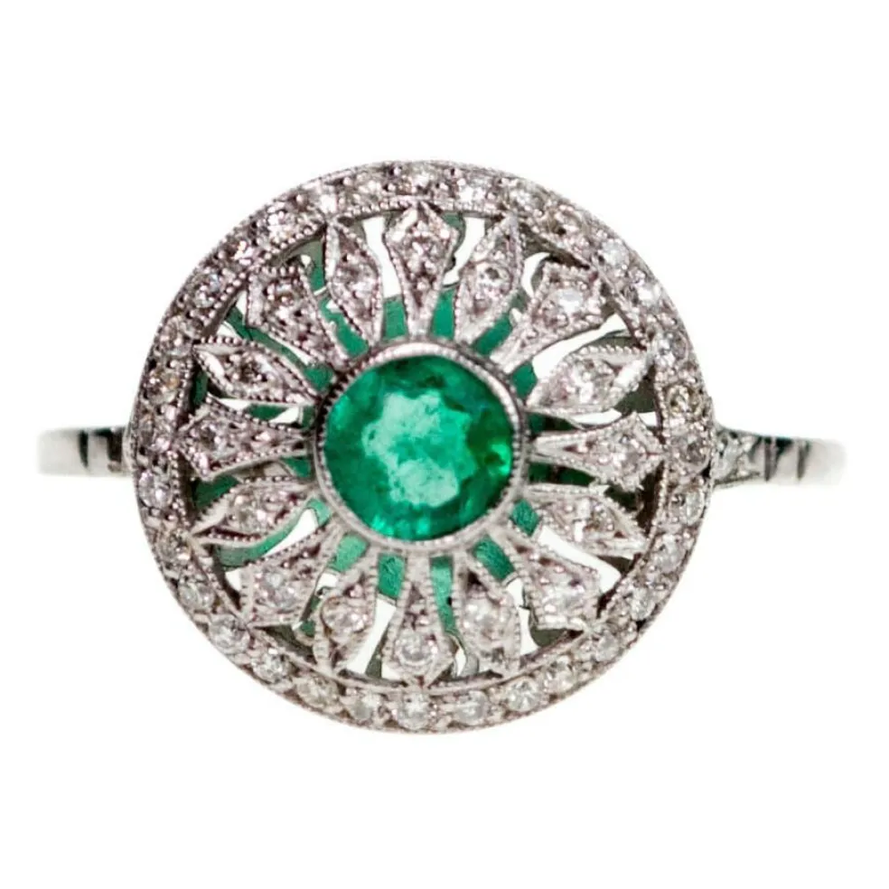 Bague ajourée diamants émeraude