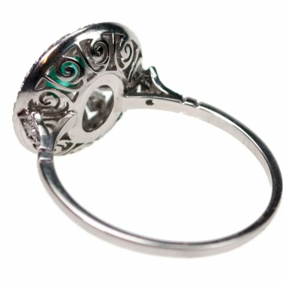 Bague ajourée diamants émeraude