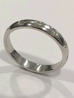 Bague alliance en Or blanc & diamants