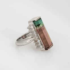 Bague allongée en platine avec tourmaline pastèque bicolore de 9,08 ct