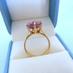 Bague Améthyste en Solitaire Or Jaune 18 K