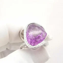Bague améthyste et diamants