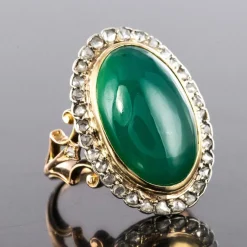Bague ancienne agate verte et diamants taillés en rose