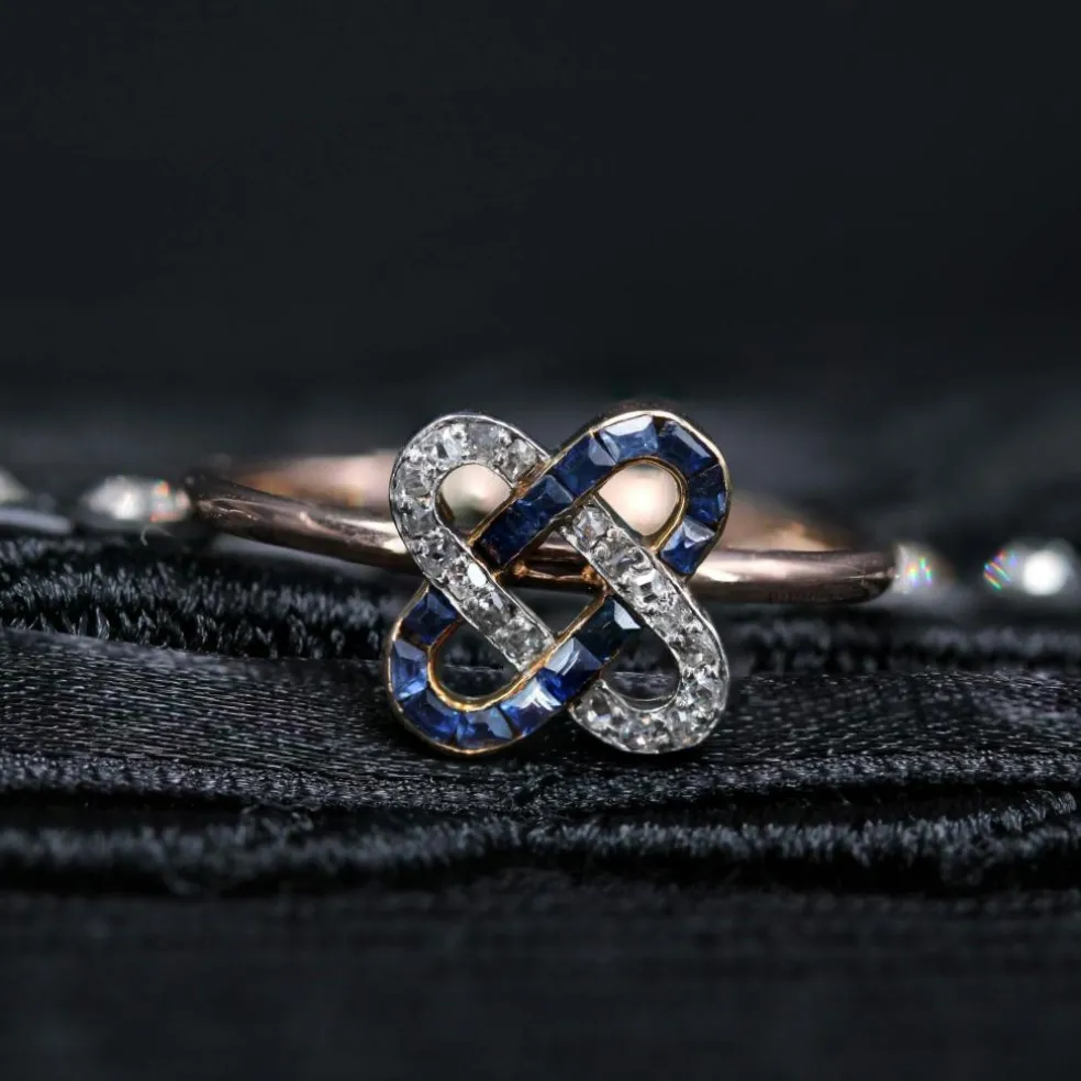 Bague ancienne agrafes de diamants et saphirs