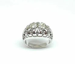 Bague ancienne ajourée en or blanc et diamants
