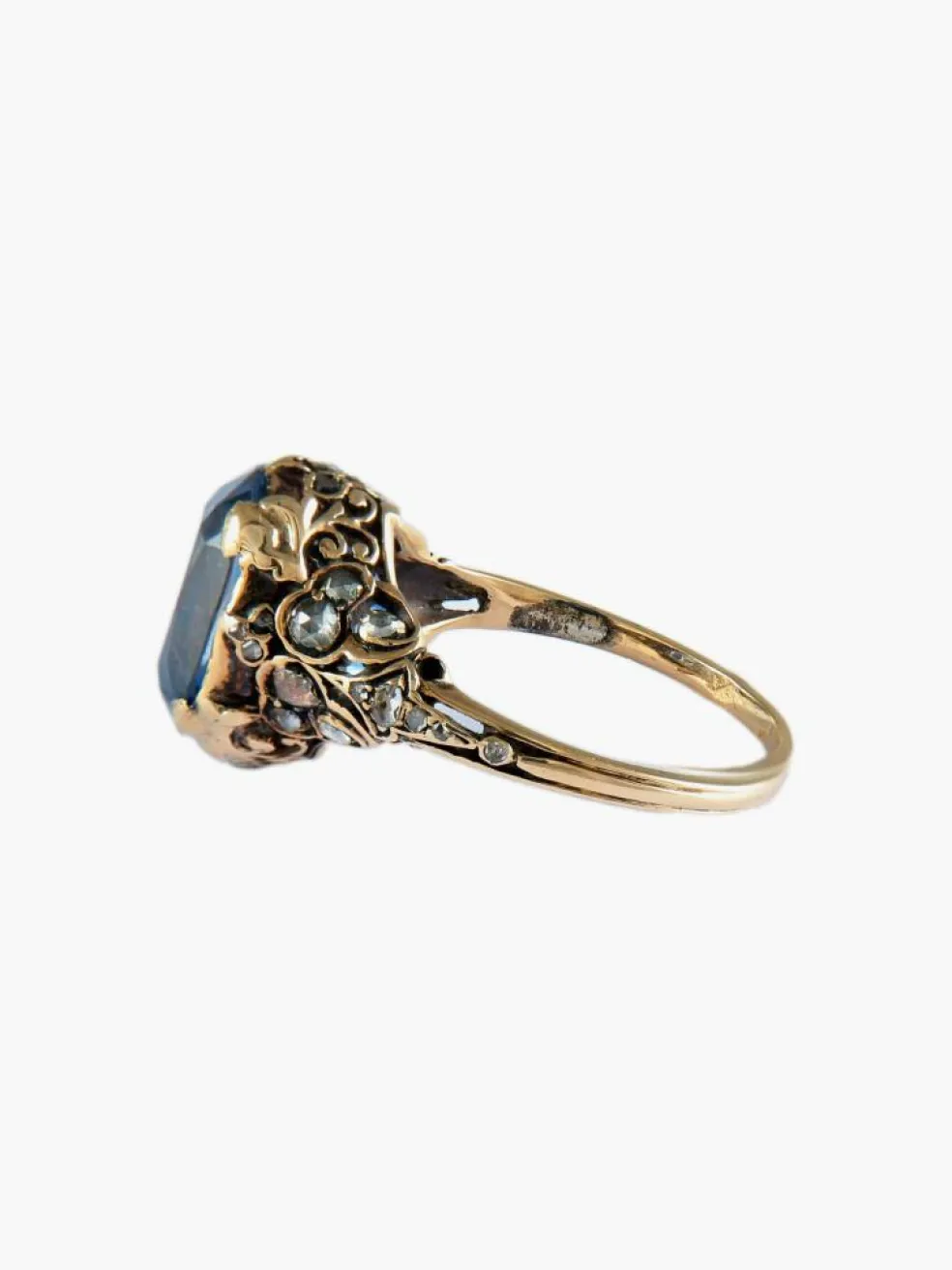 BAGUE ANCIENNE ANNEES 1900 OR ET SAPHIR