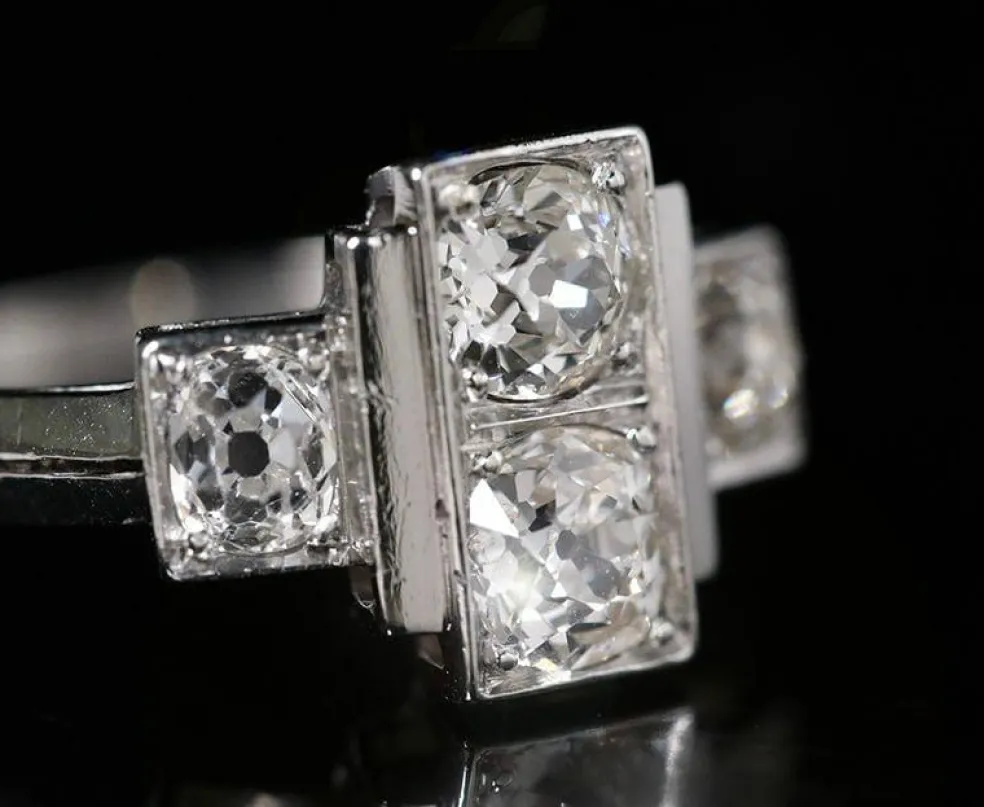 Bague ancienne Art Déco 1930 platine et diamants