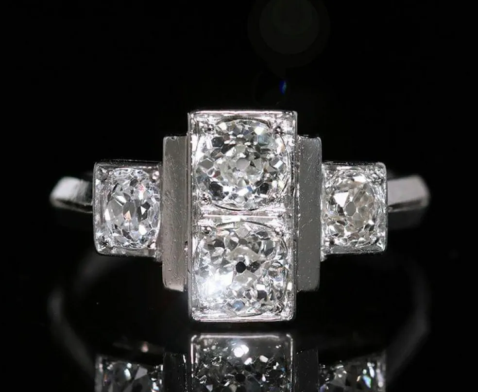 Bague ancienne Art Déco 1930 platine et diamants