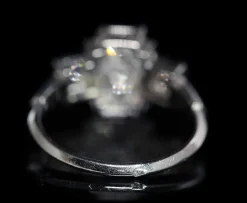 Bague ancienne Art Déco 1930 platine et diamants