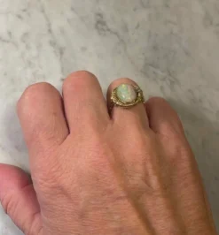Bague ancienne, Art Nouveau, opale