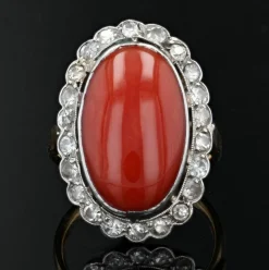 Bague ancienne corail méditérranéen et diamants