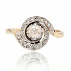 Bague ancienne diamants en tourbillon