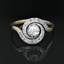 Bague ancienne diamants en tourbillon