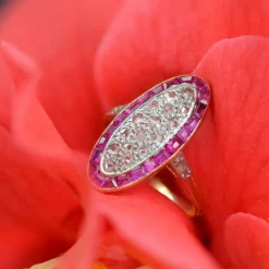Bague ancienne diamants rubis navette