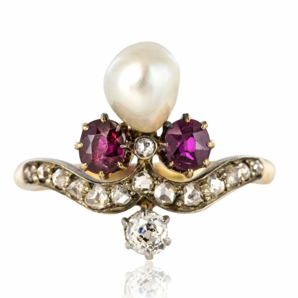 Bague ancienne duchesse rubis diamants et perle fine