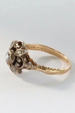 Bague ancienne en or 14 carats et argent avec diamants taille rose