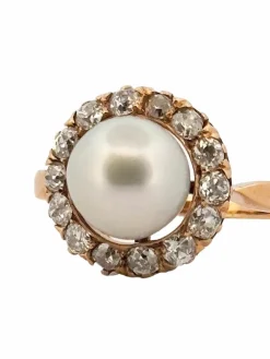 Bague ancienne en or et diamants et perle