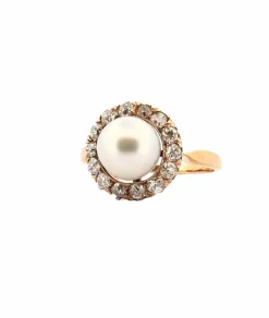Bague ancienne en or et diamants et perle