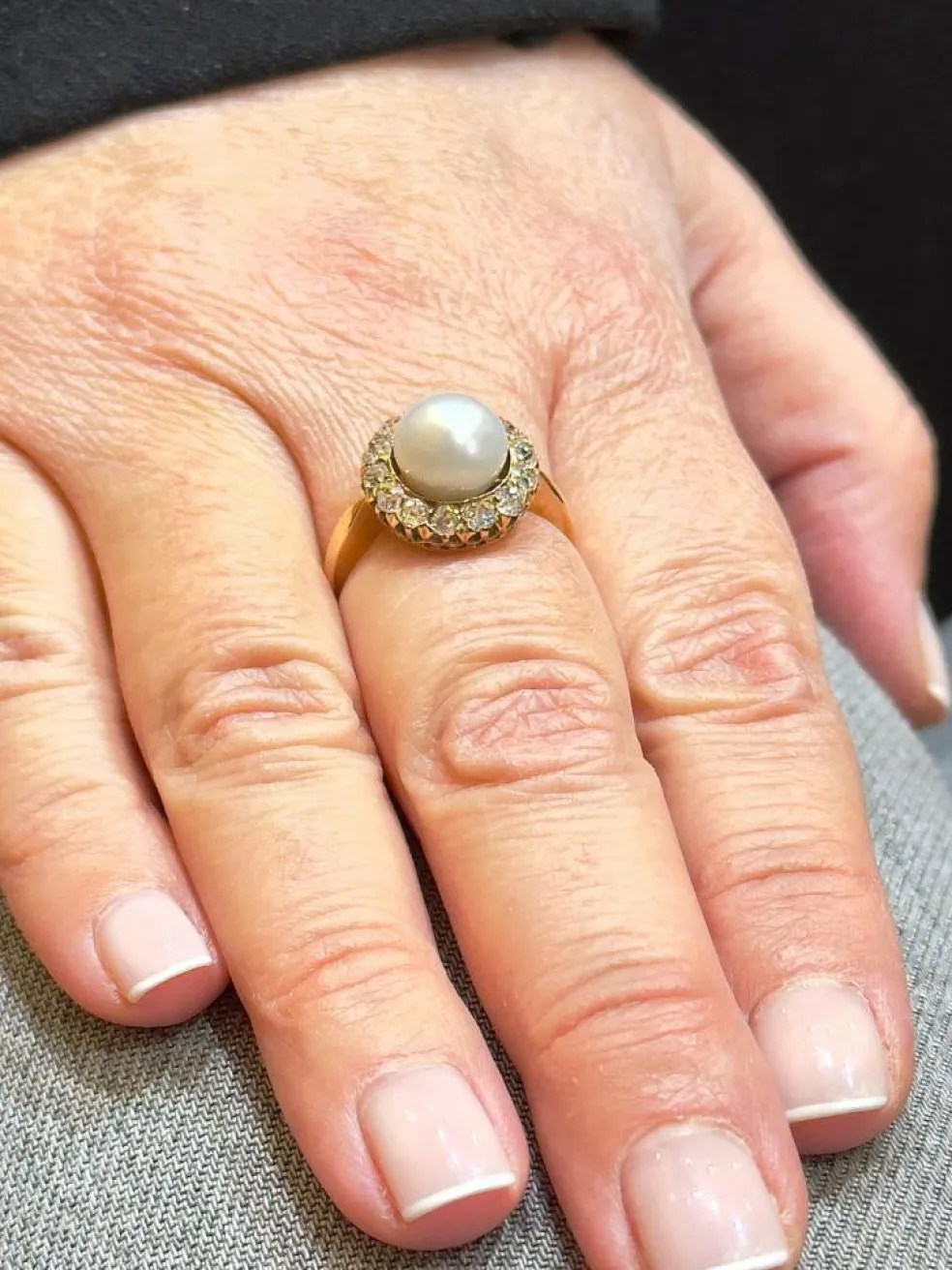 Bague ancienne en or et diamants et perle