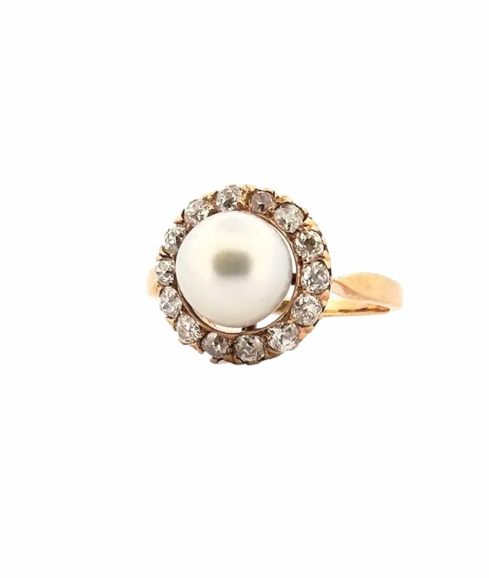 Bague ancienne en or et diamants et perle