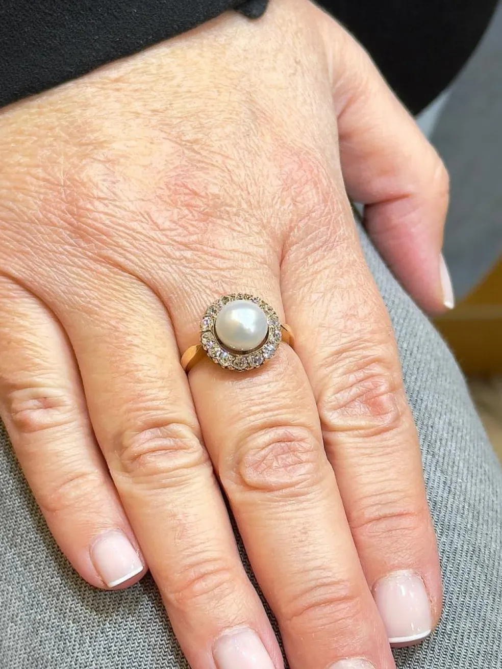 Bague ancienne en or et diamants et perle