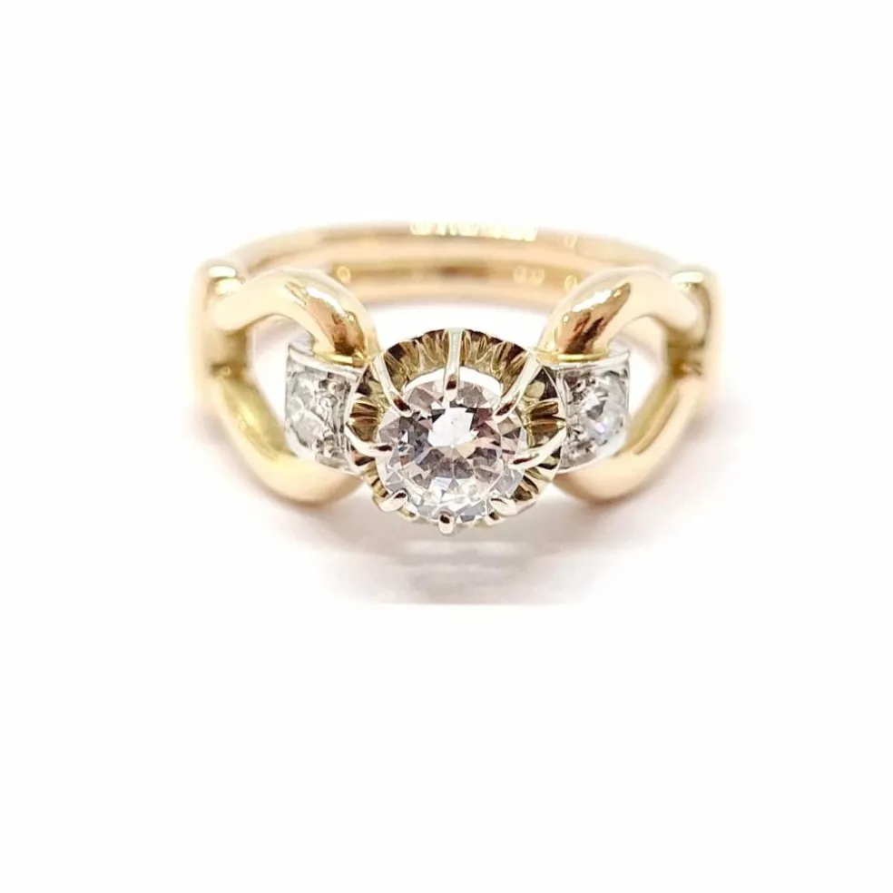 Bague ancienne en or jaune, diamants