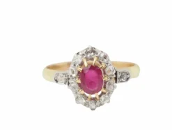 Bague ancienne en or jaune, rubis et diamants