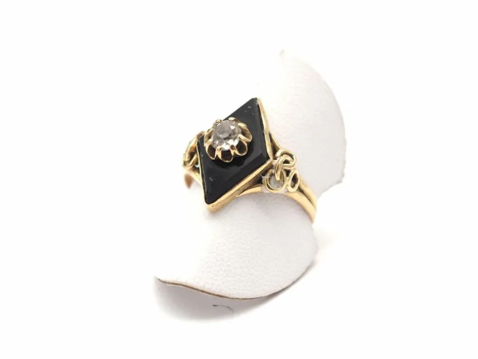 Bague ancienne en or jaune, onyx et diamants