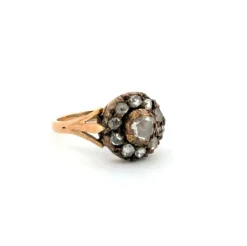 Bague ancienne en or jaune et argent avec couronne de diamants roses