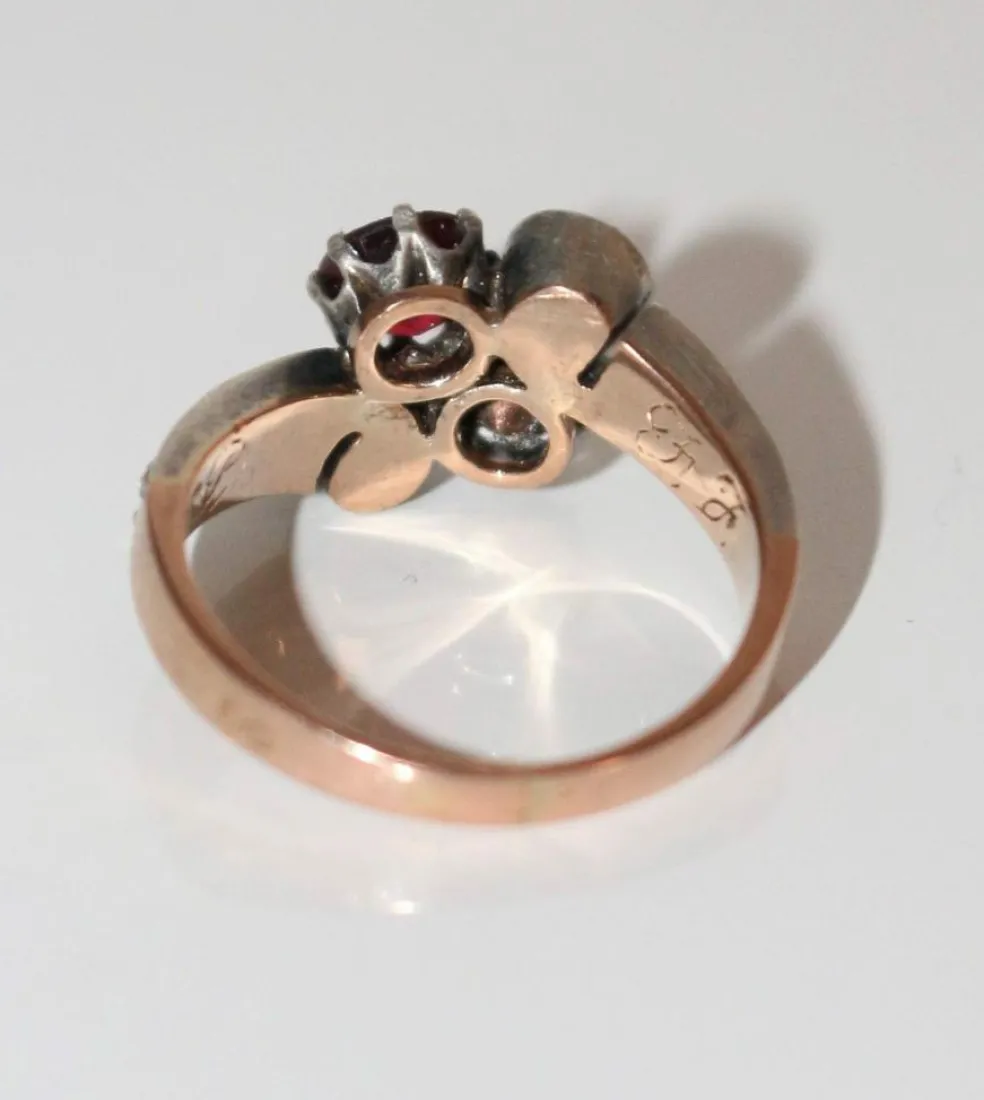 Bague ancienne en or jaune, argent