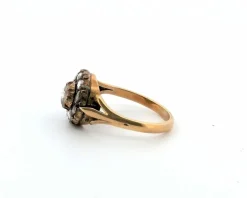 Bague ancienne en or jaune et argent avec couronne de diamants roses