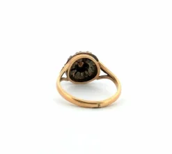 Bague ancienne en or jaune et argent avec couronne de diamants roses