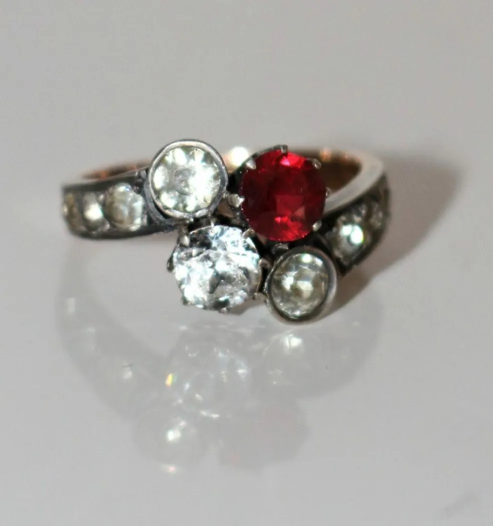Bague ancienne en or jaune, argent