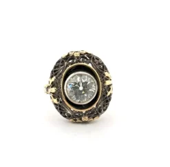 Bague ancienne en or jaune et argent avec diamant