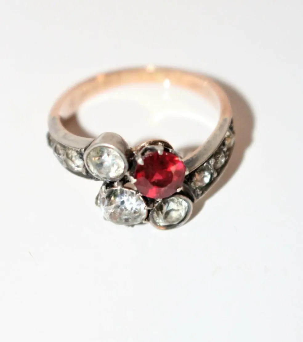 Bague ancienne en or jaune, argent
