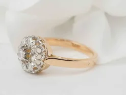 Bague ancienne en or rose, platine et diamants