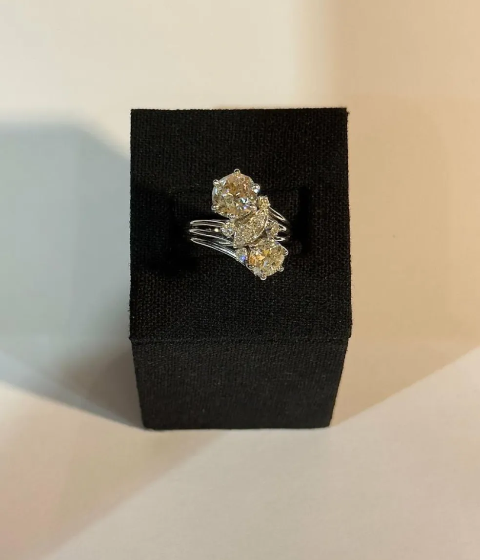 Bague ancienne en platine et diamants