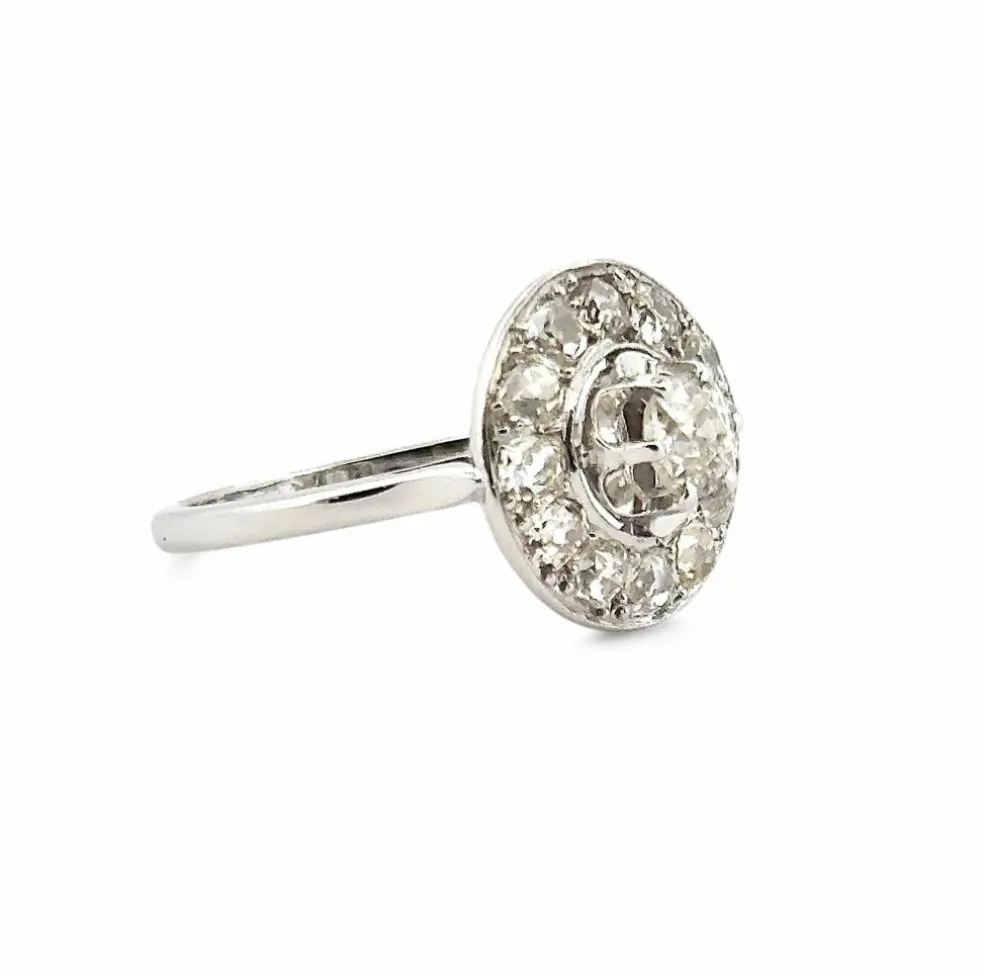 Bague ancienne en platine et diamants