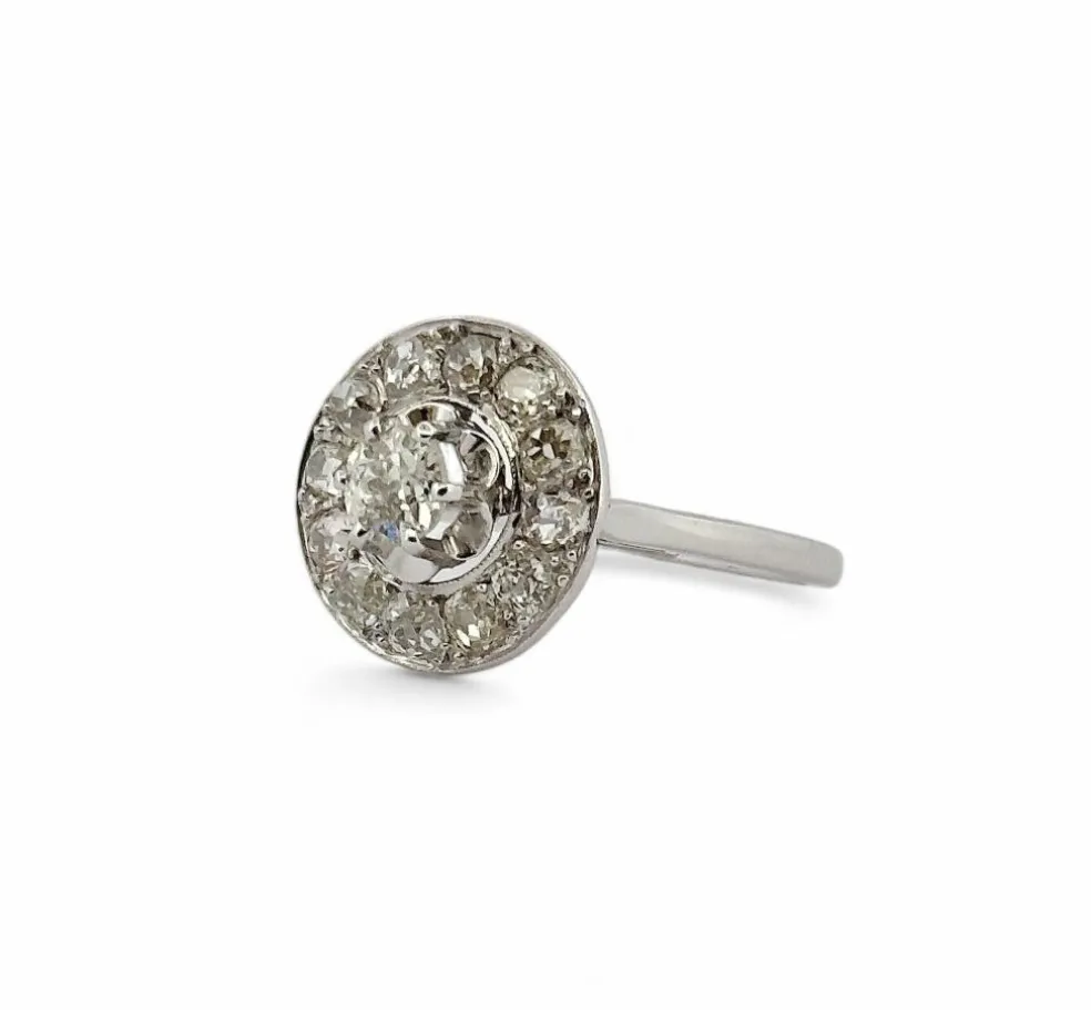 Bague ancienne en platine et diamants