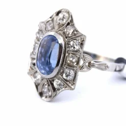 Bague ancienne en saphir et diamant