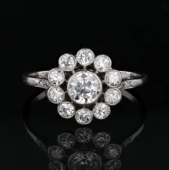 Bague ancienne fleur de diamants