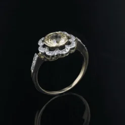Bague ancienne fleur saphir jaune et diamants
