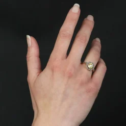 Bague ancienne fleur saphir jaune et diamants