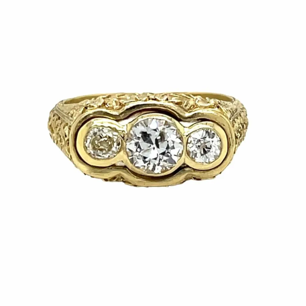 Bague Ancienne Gravée Trois Pierres