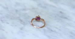 Bague Ancienne Grenat et Diamants sur Or Rose
