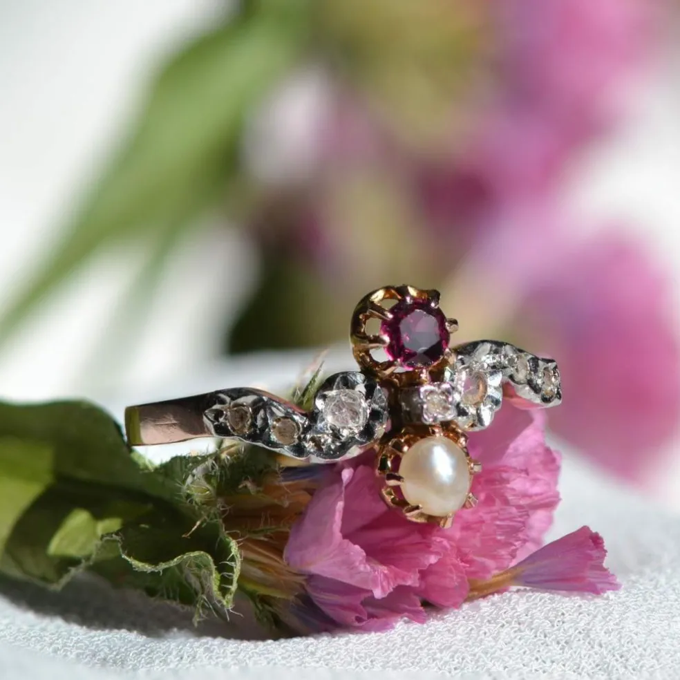 Bague ancienne grenat perle fine diamants