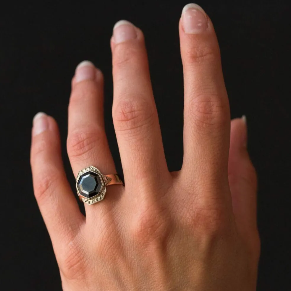 Bague ancienne hématite